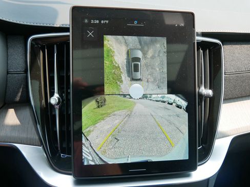 New 2025 Volvo XC90 B6 Ultra w/ Protection Package Premier image 10