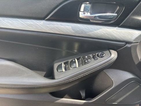 Used 2017 Nissan Maxima 3.5 SL FWD image 13