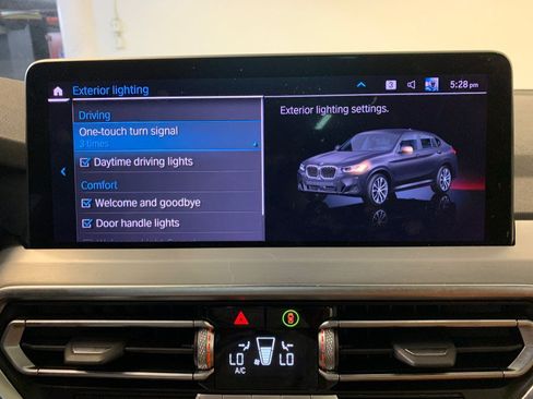 Used 2023 BMW X4 xDrive30i w/ M Sport Package AWD/4WD image 42