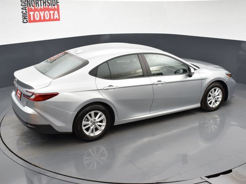 Used 2025 Toyota Camry LE image 20