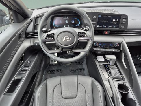 New 2026 Hyundai Elantra SEL Sport FWD image 11
