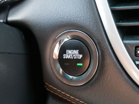 Used 2018 Chevrolet Trax LT w/ LT Convenience Package image 30