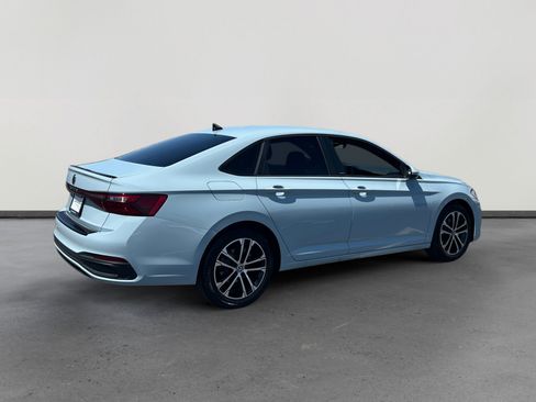 Used 2026 Volkswagen Jetta Sport image 5