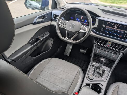 Certified 2022 Volkswagen Taos SE AWD/4WD image 9
