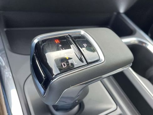 Certified 2023 Chevrolet Silverado 1500 High Country w/ Technology Package image 23