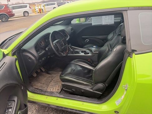 Used 2015 Dodge Challenger R/T w/ Quick Order Package 22B R/T image 9