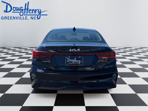 Used 2024 Kia Forte LXS image 4