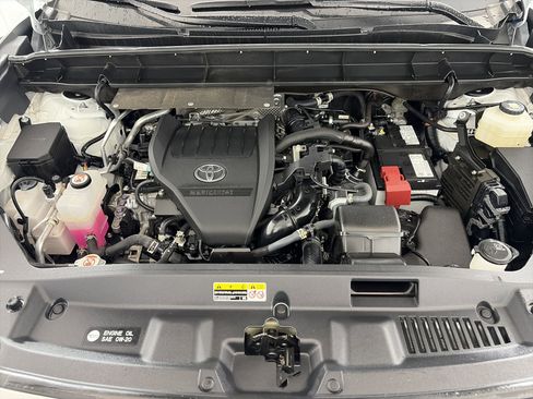 Used 2023 Toyota Highlander Platinum image 12