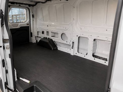 Used 2024 Ford Transit 250 Low Roof RWD image 7