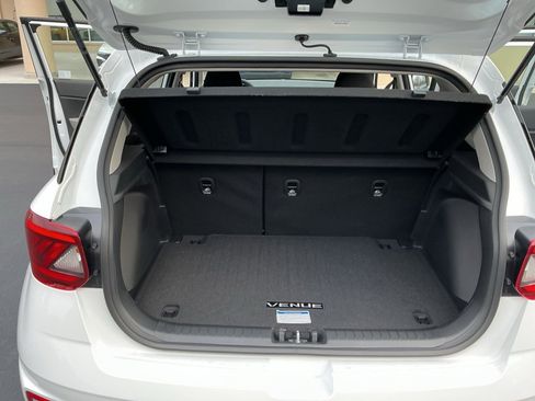 New 2026 Hyundai Venue SEL FWD image 14