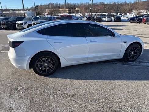 Used 2018 Tesla Model 3 Long Range image 3