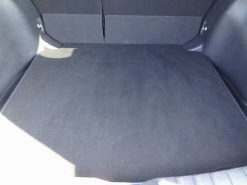 Used 2025 Toyota Corolla Cross LE image 23