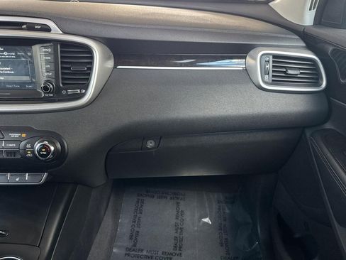 Used 2017 Kia Sorento LX w/ LX V6 Convenience Package FWD image 28