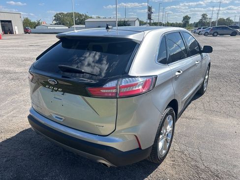Used 2024 Ford Edge Titanium image 6