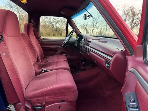 Used 1995 Ford F250 4x4 Regular Cab image 16
