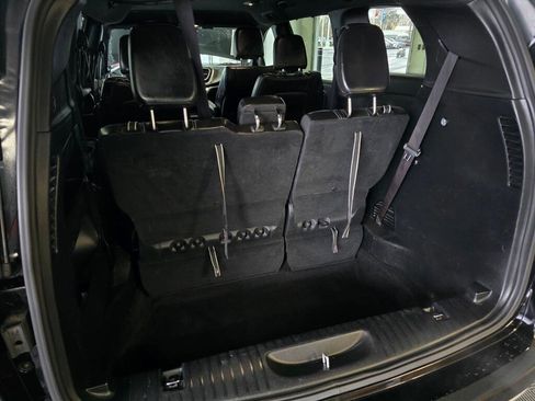 Used 2025 Chrysler Pacifica Select image 15