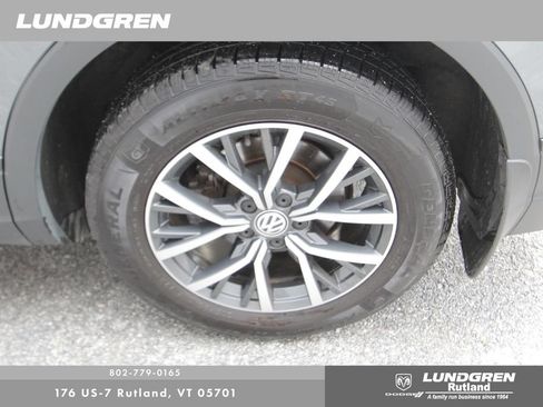 Used 2019 Volkswagen Tiguan SE AWD/4WD image 19