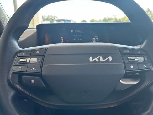 Used 2025 Kia K4 FWD image 30