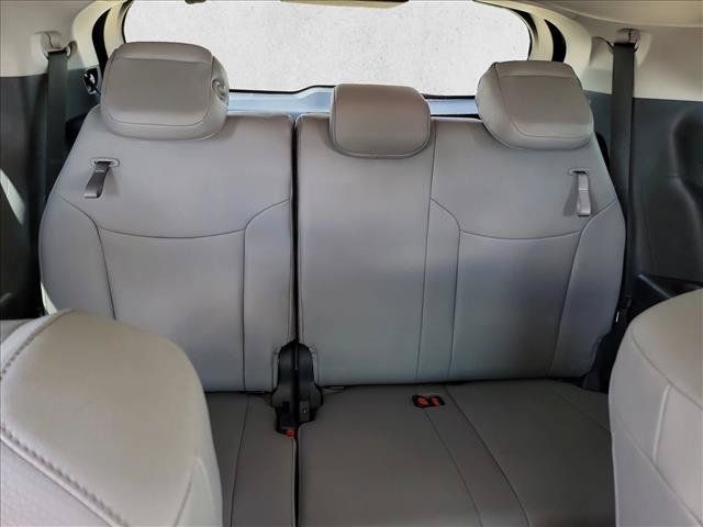 Used 2026 Toyota Sienna XLE FWD image 14