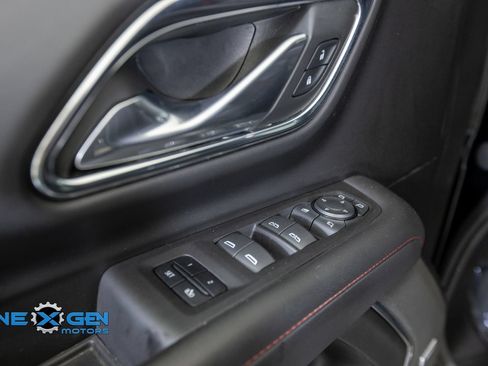 Used 2023 Chevrolet Suburban RST w/ Luxury Package AWD/4WD image 12