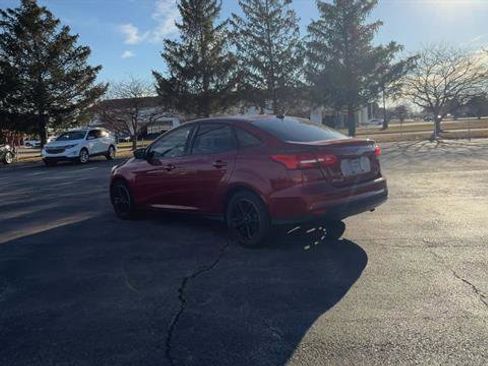 Used 2017 Ford Focus SE image 6