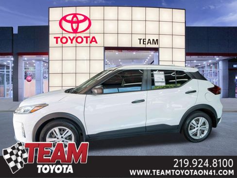 Used 2023 Nissan Kicks S FWD image 1