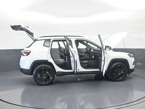 New 2026 Jeep Compass Latitude image 65
