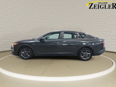 Used 2025 Kia K4 LXS image 8