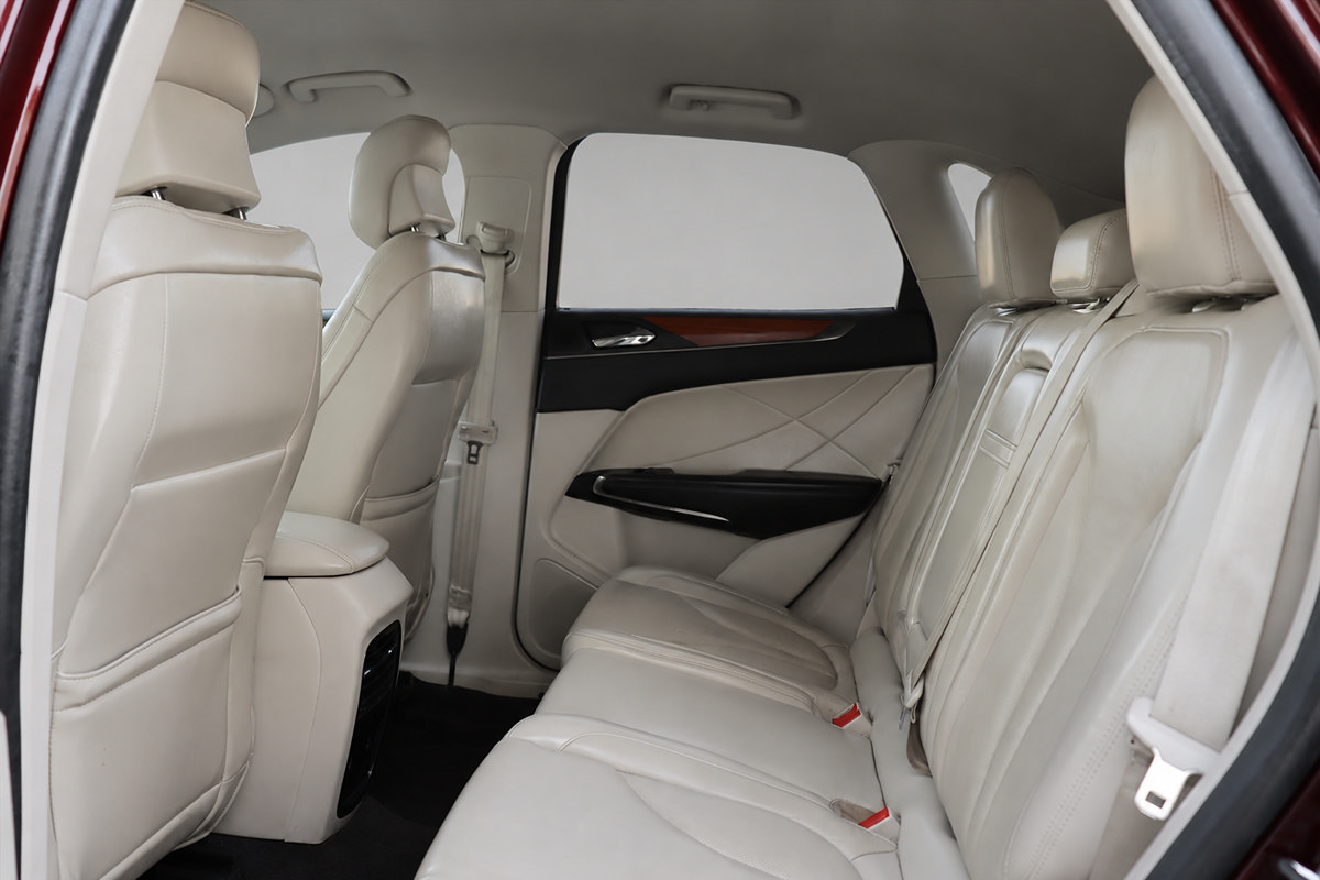 Used 2019 Lincoln MKC Select w/ Select Plus Package FWD image 17