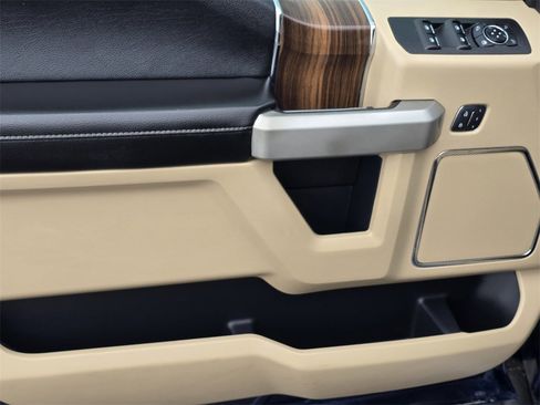 Used 2017 Ford F150 Lariat image 14