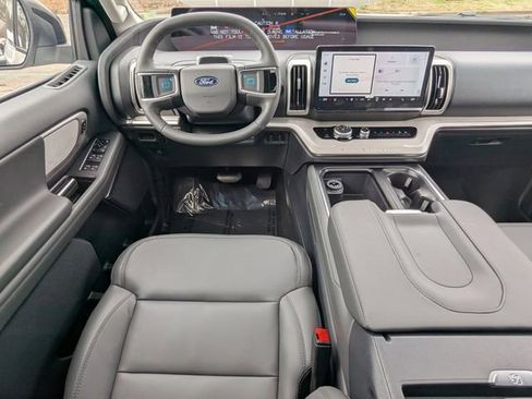 New 2026 Ford Expedition Max Active image 17