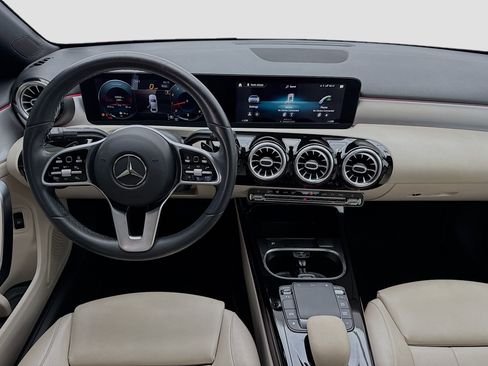 Used 2021 Mercedes-Benz A 220 image 15