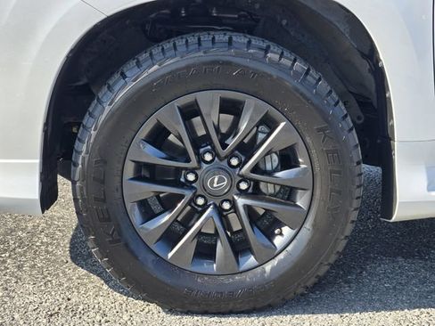 Used 2023 Lexus GX 460 Premium AWD/4WD image 10