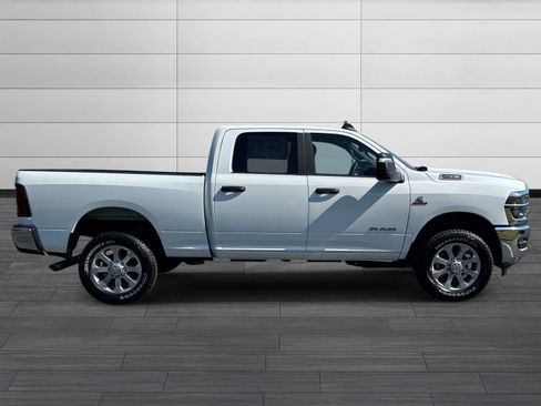 New 2026 RAM 2500 Big Horn AWD/4WD image 3