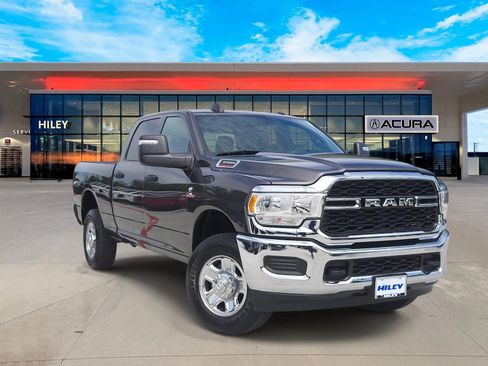 Used 2024 RAM 3500 Tradesman w/ Chrome Appearance Group AWD/4WD image 1