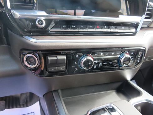 New 2026 GMC Sierra 1500 SLT w/ SLT Premium Plus Package image 10