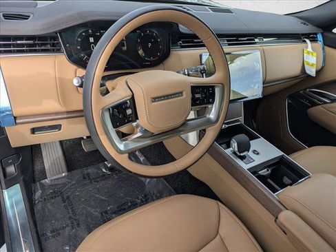 New 2026 Land Rover Range Rover SE AWD/4WD image 3