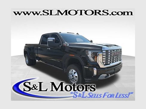 Used 2024 GMC Sierra 3500 Denali AWD/4WD image 1