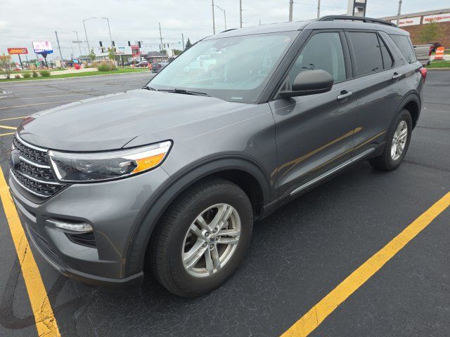 Used 2021 Ford Explorer XLT w/ Equipment Group 202A AWD/4WD image 1