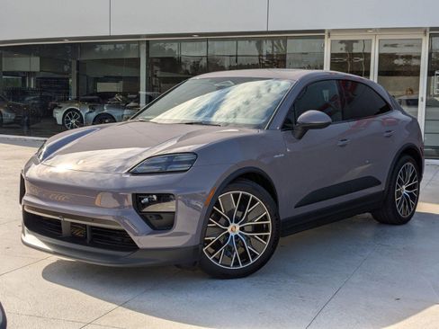 Certified 2025 Porsche Macan Electric image 1
