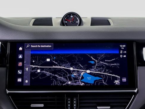 Certified 2023 Porsche Cayenne image 13