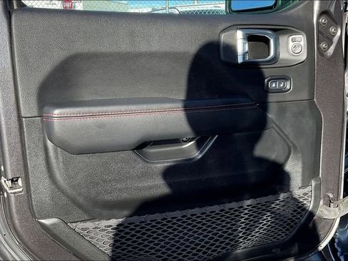 Used 2022 Jeep Gladiator Rubicon w/ LED Lighting Group image 18