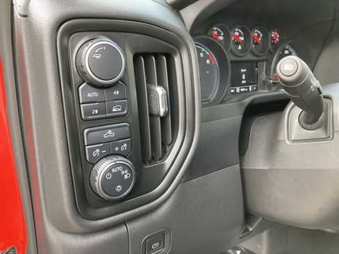 Used 2022 Chevrolet Silverado 1500 Custom image 15