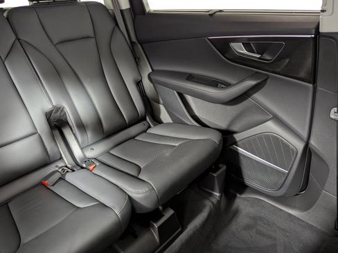 Certified 2023 Audi Q7 3.0T Prestige image 14