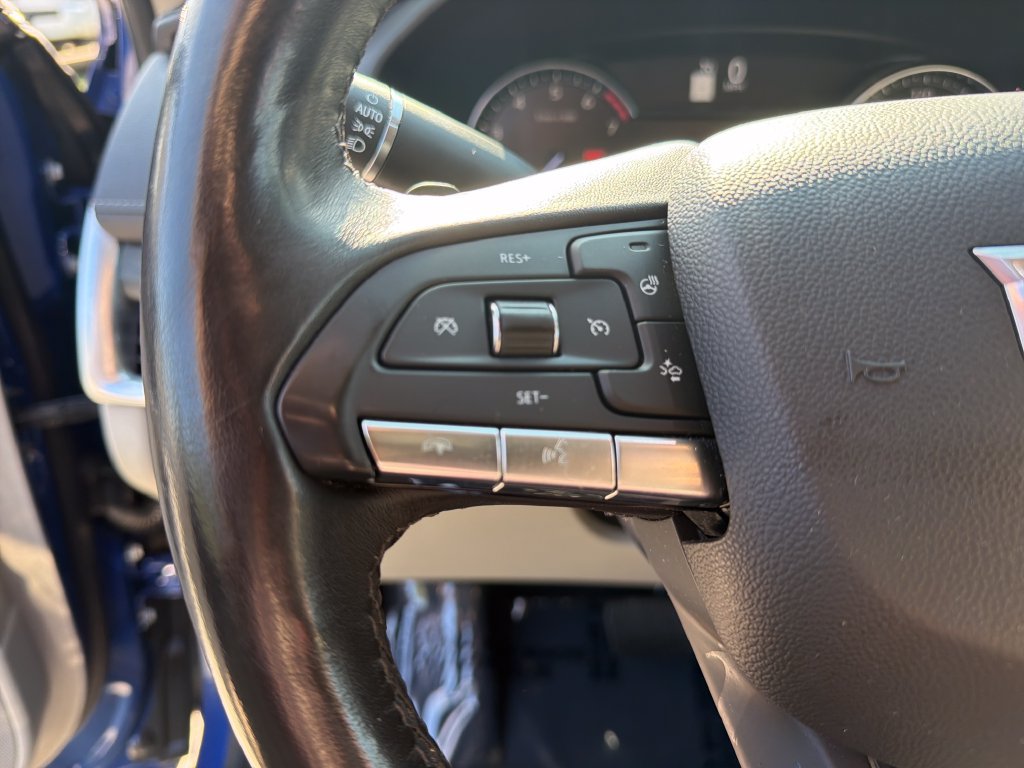 Used 2021 Cadillac XT4 Premium Luxury FWD image 22