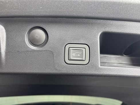 New 2026 Chevrolet Equinox ACTIV w/ Convenience Package III FWD image 22