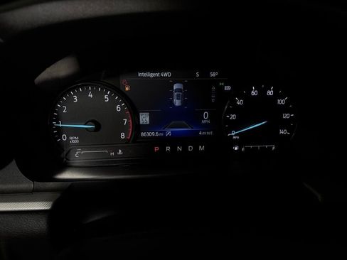 Used 2020 Ford Explorer XLT w/ Equipment Group 202A AWD/4WD image 12