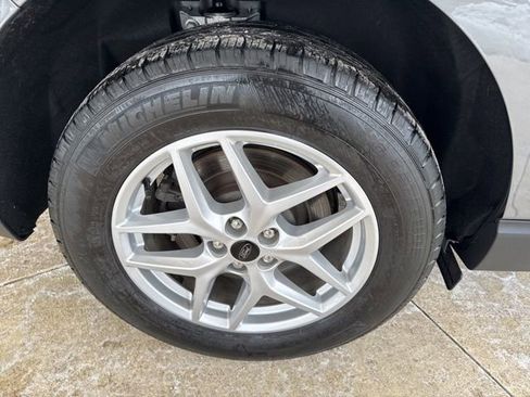 Used 2023 Ford Edge SEL image 37