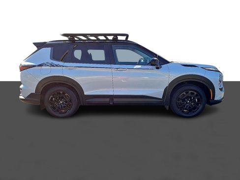 New 2025 Mitsubishi Outlander Trail Edition image 3