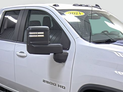 Used 2021 Chevrolet Silverado 2500 LT w/ Snow Plow Prep/Camper Package image 15